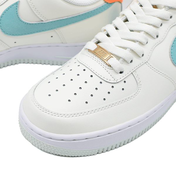 海外限定NIKE AIR FORCE 1 '07 LV8 " BE THE ONE "　HM3728-131