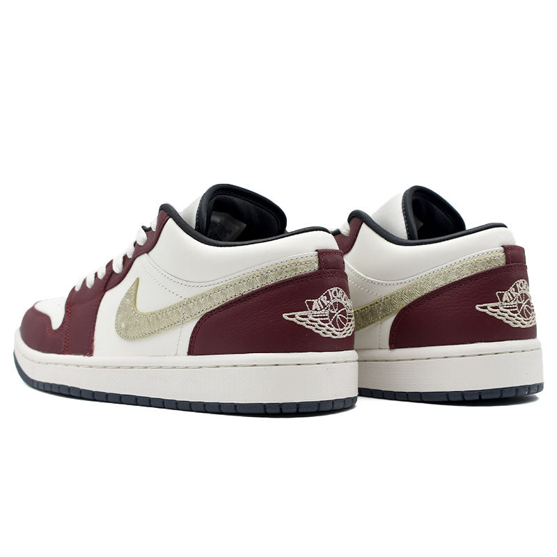 NIKE WMNS AIR JORDAN 1 LOW SE 