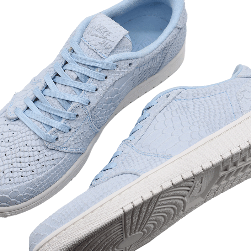 海外限定 NIKE AIR JORDAN 1 LOW PREMIUM “ SWOOSH LESS ” ICE BLUE 872782-441