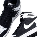 NIKE AIR JORDAN 1 RETRO HIGH OG ”  BLACK WHITE ” DZ5485-010